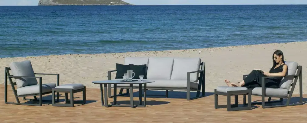 Alelí 10 — Lounge set