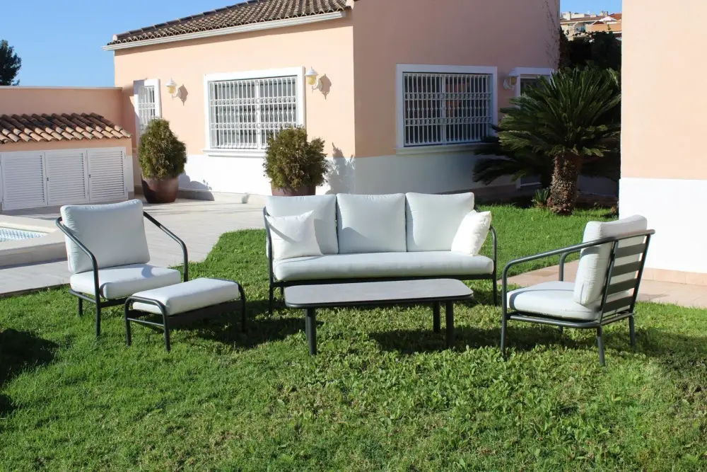 Alexis 8 — Lounge set