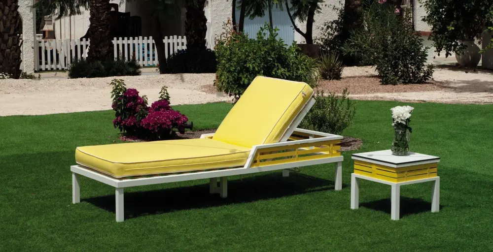 Lagos 15 — Daybed