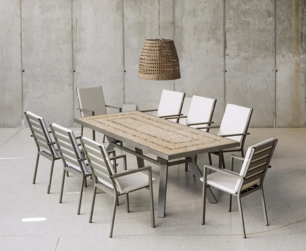 Livorno — Dining table