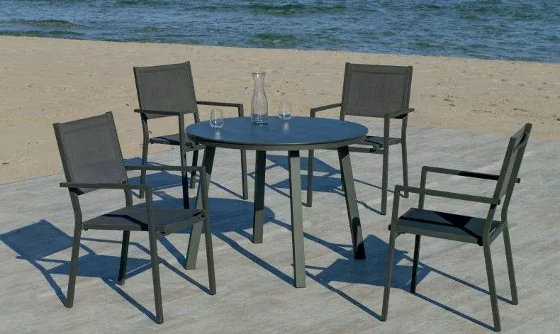 California — Dining table