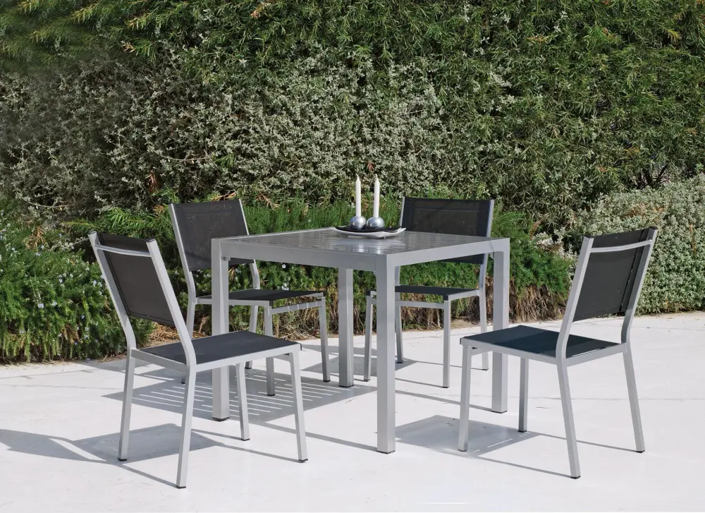 Melea — Dining table
