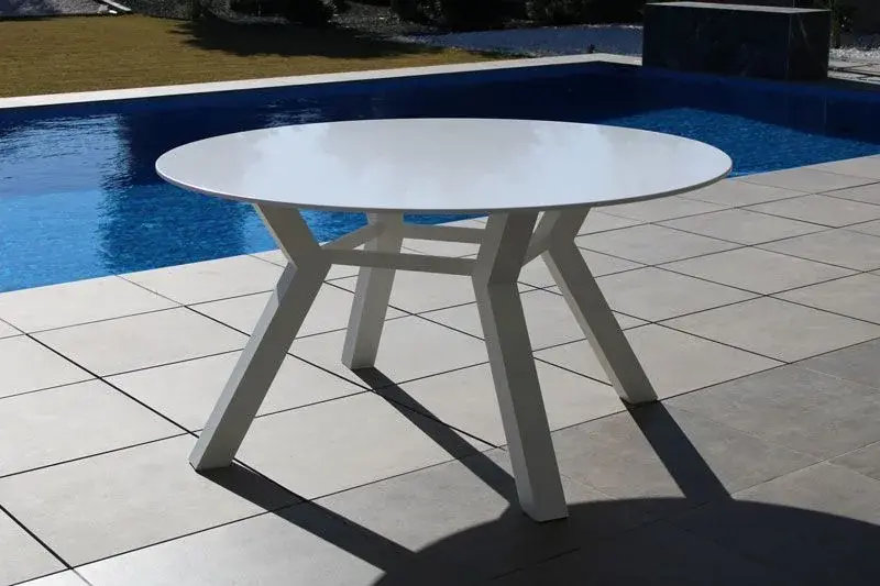 Montblanc — Table à manger