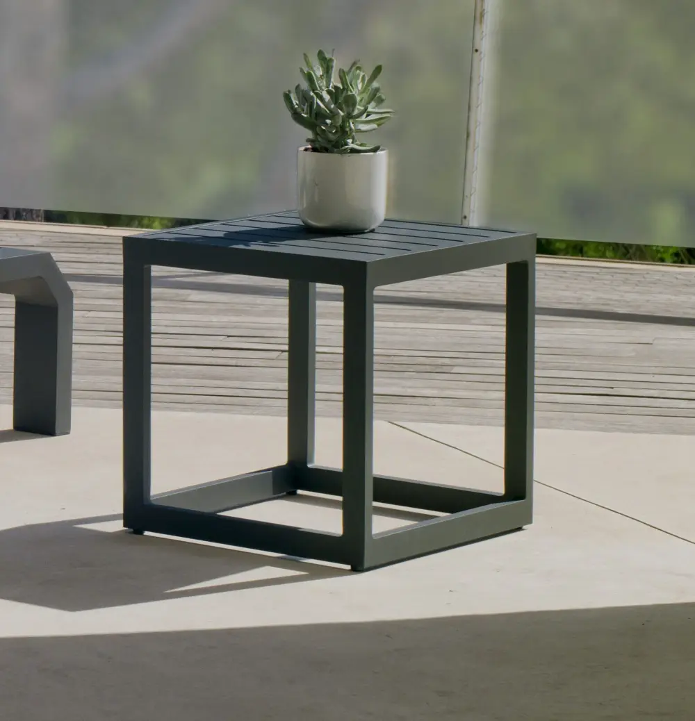 Alba — Coffee table