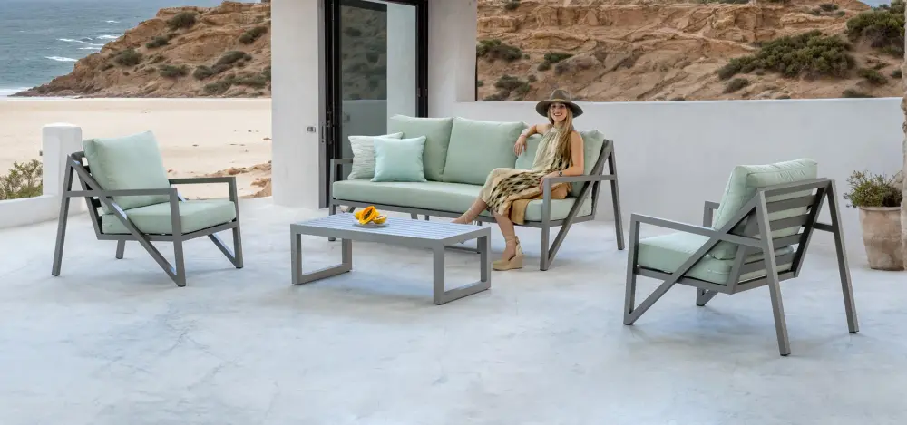 Albania 8 — Lounge set