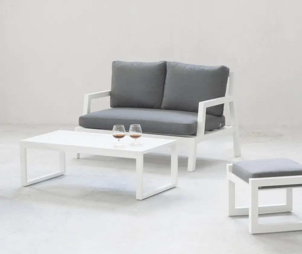 Leisa — Sofa
