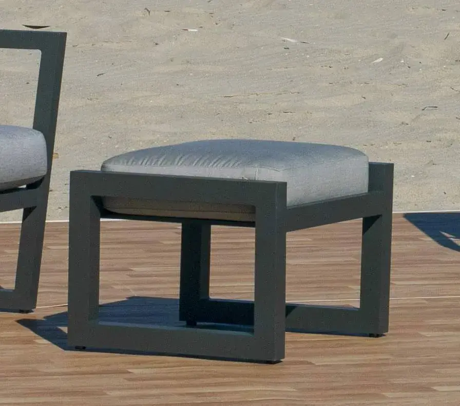 Standard — Footstool