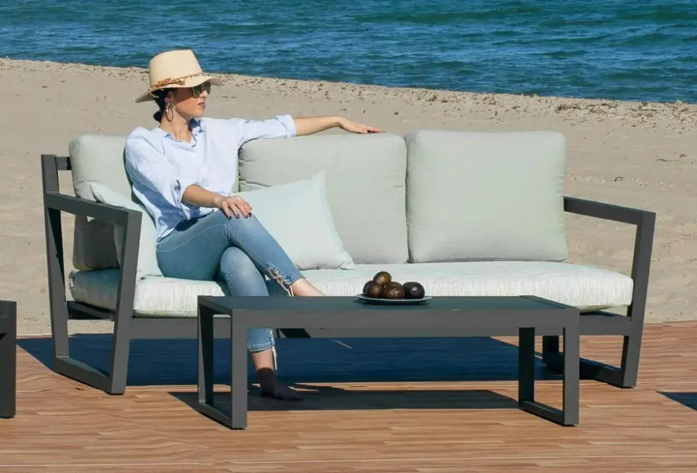 Dominique 3 — Sofa