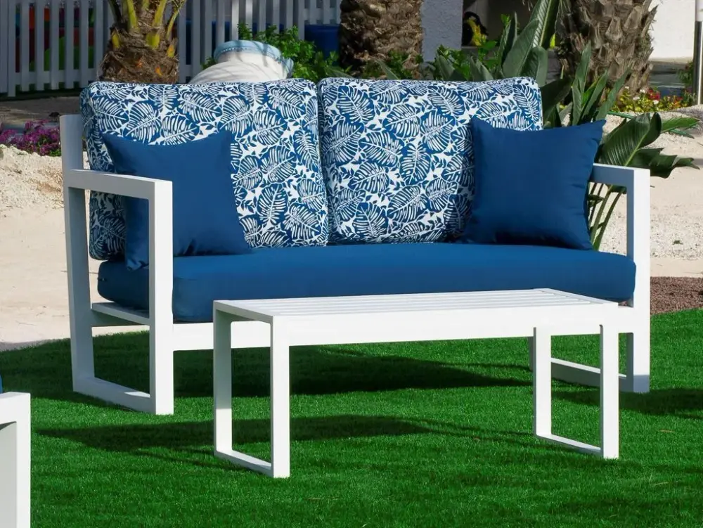 Dominique 2 — Sofa