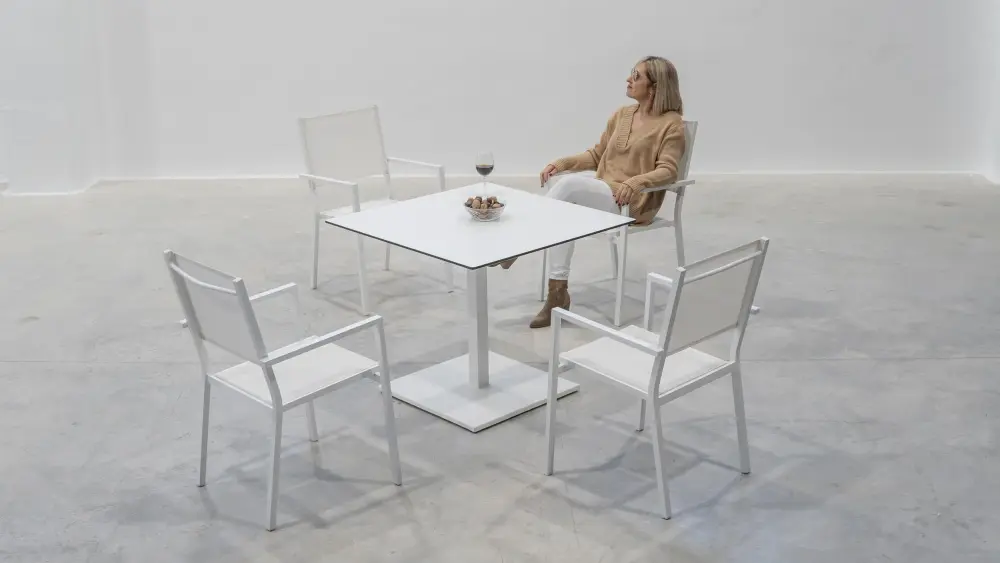 Mesa de bar exterior para cafeterías de diseño moderno Brisol