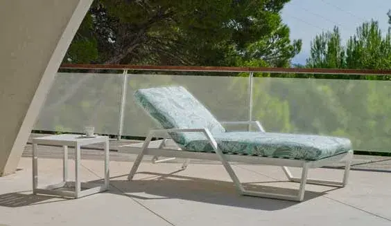 Cama de aluminio con ruedas Portofino