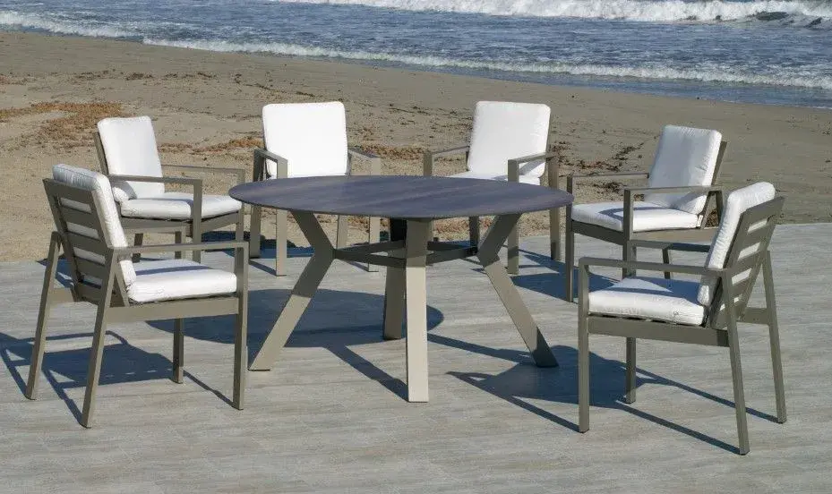 Mesa de comedor redonda en aluminio y tablero HPL Sumatra