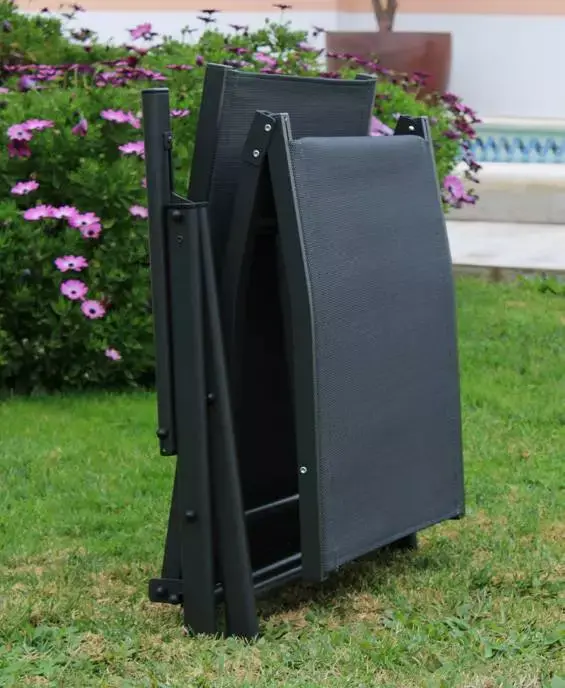 Detalle tumbona cama plegable Melide
