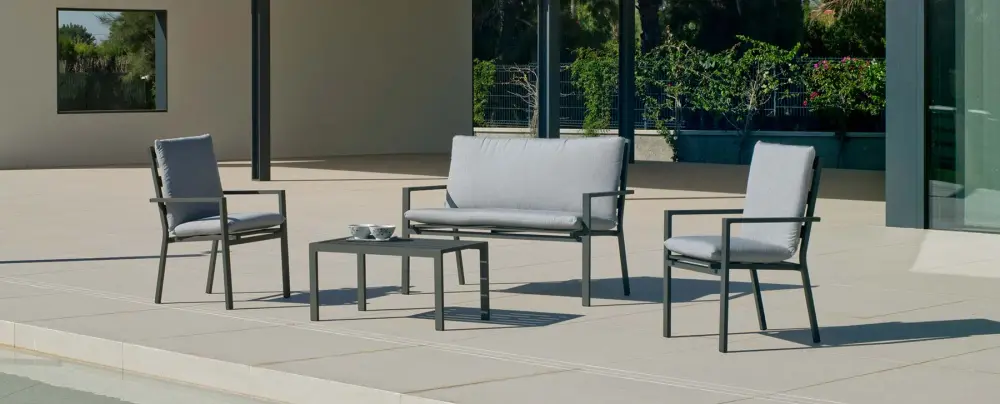 Mesa baja rectangular de aluminio gris antracita para terraza Standard