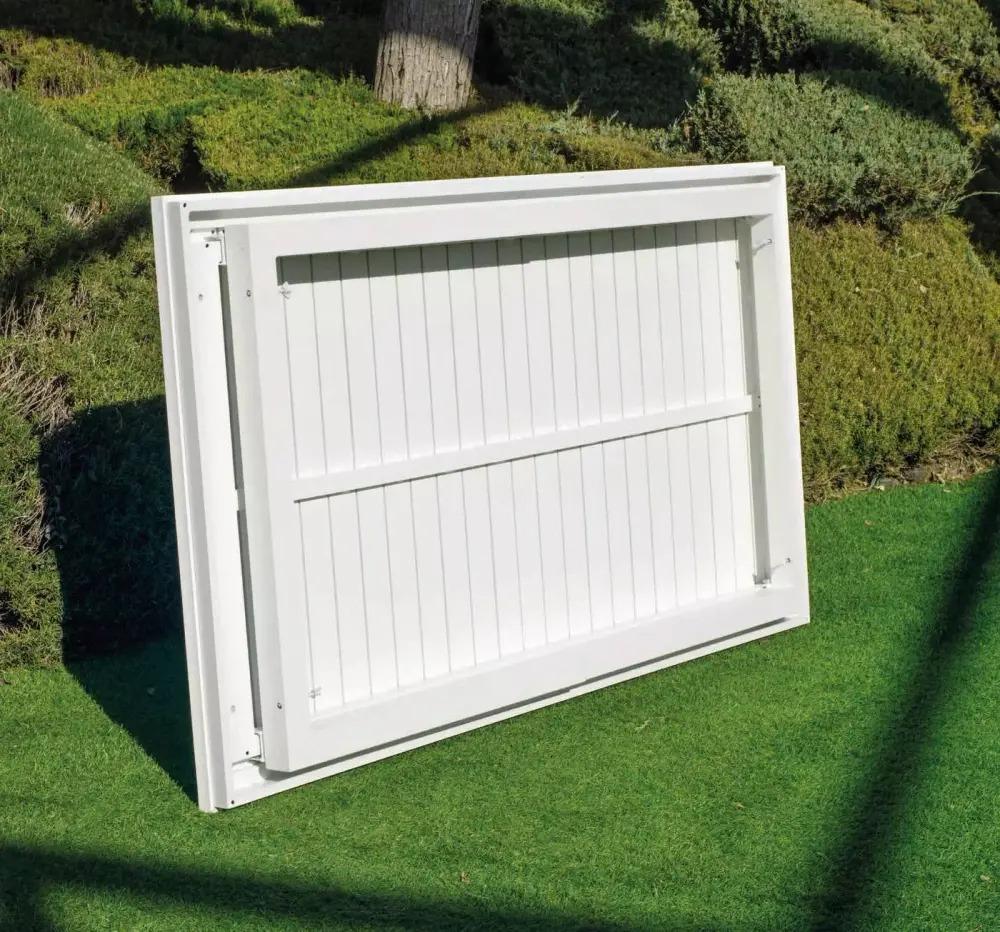 Mesa plegable de comedor para jardín de aluminio Neferti cerrada